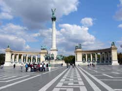 Heroes' Square